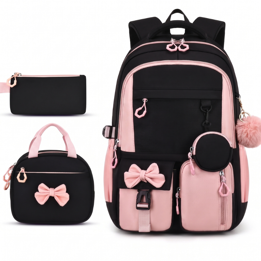 Cartable enfant 3 pièces noir et rose avec sac à goûter et trousse sur fond blanc